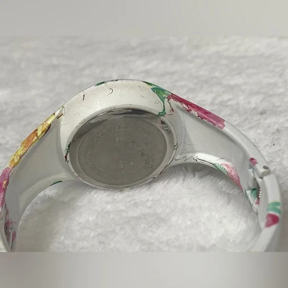 White Floral Design Ladies Bangle Style Wristwatch - Picture 5 of 12